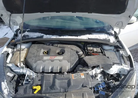 2017 Ford Focus St z USA, uszkodzony, nr VIN 1FADP3L93HL298858